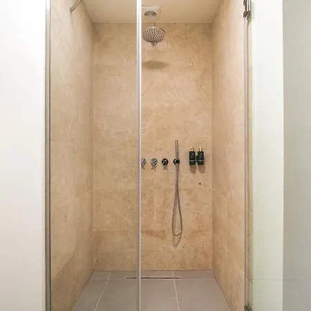 Whome A Rare Find In Lisbon's Prime Location! Apartment