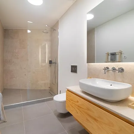 Apartment Whome A Rare Find In Lisbon's Prime Location! *