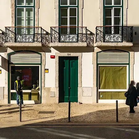 Lejlighed Whome A Rare Find In Lisbon's Prime Location! *